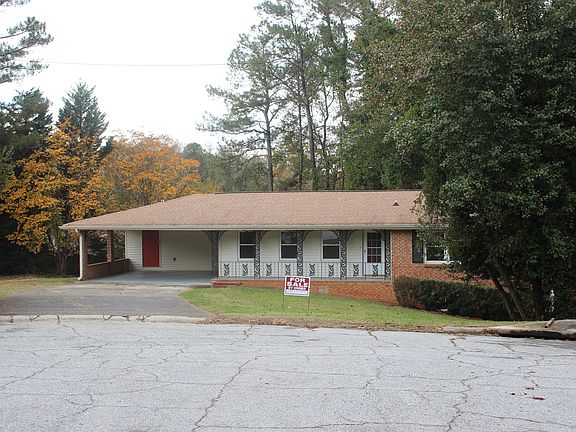 Quiet cul-de-sac lot