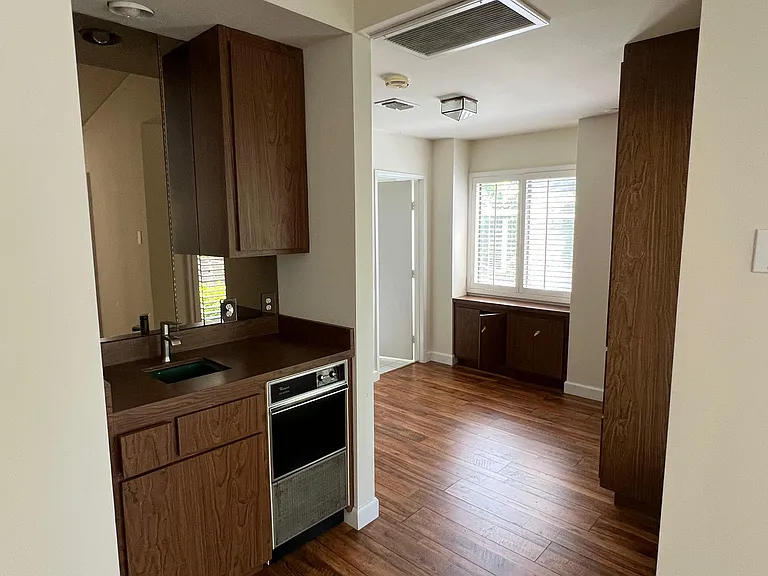 2355 Montecito Dr — Photo 12