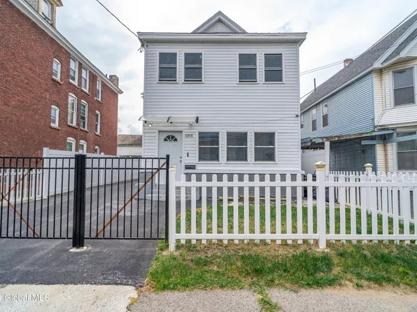 1301 3rd Avenue, Schenectady, NY 12303