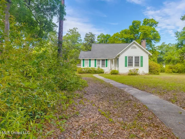 2313 Gulf Ave, Gulfport, MS 39501
