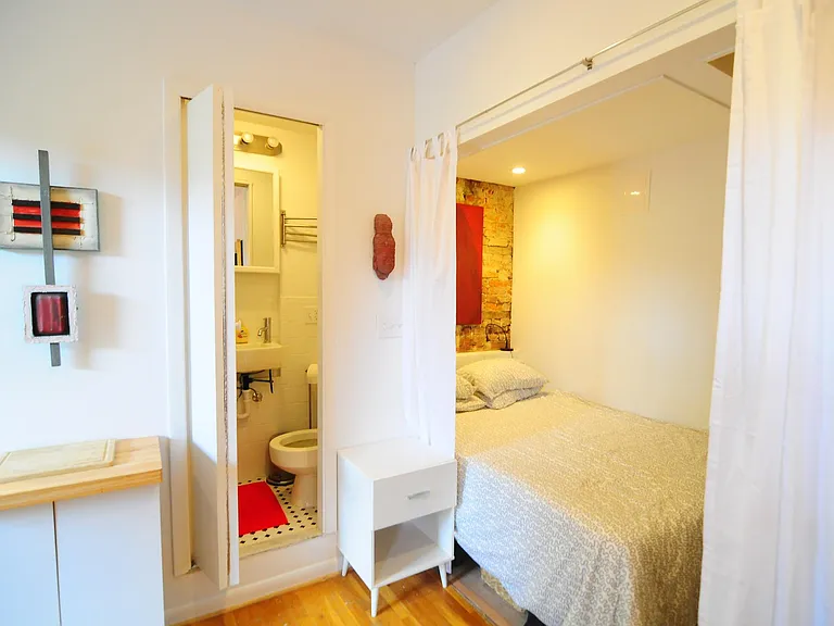 1712 Corcoran St NW #6R — Photo 6