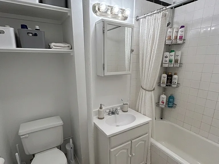 449 W 22nd St #3 — Photo 9