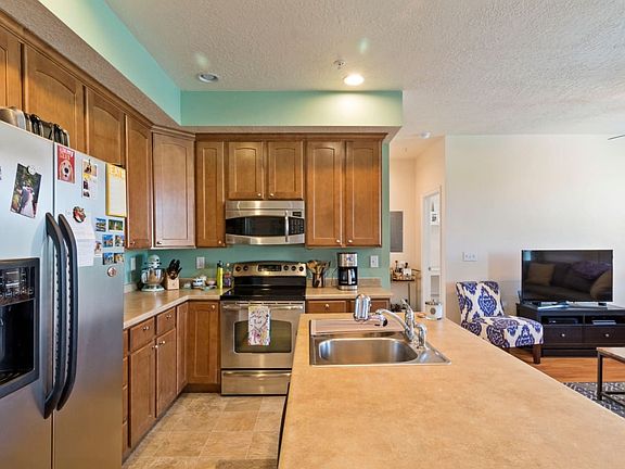 2nd image of 3132 W Desert Lily Dr
