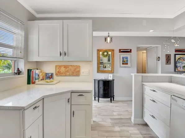 2615 NE 3rd Court #301, Boynton Beach, FL 33435