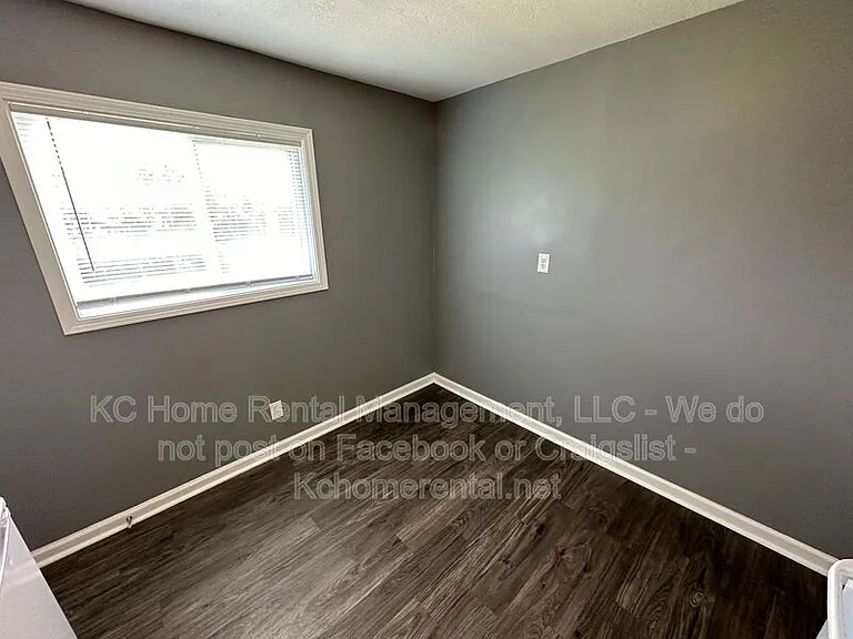 3124 N 55th St #B — Photo 8