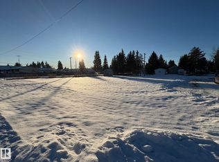 5208 48th St #5204, Waskatenau, AB T0A 3P0