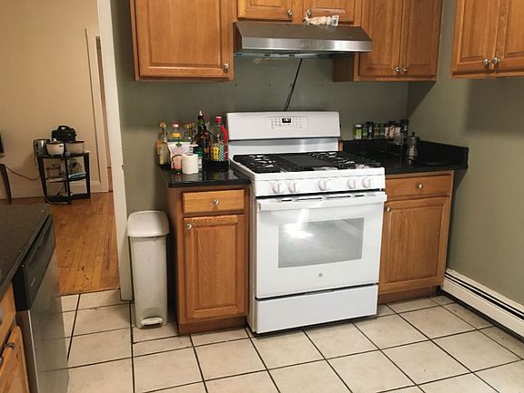 4th image of 46 Park Vale Ave APT 1