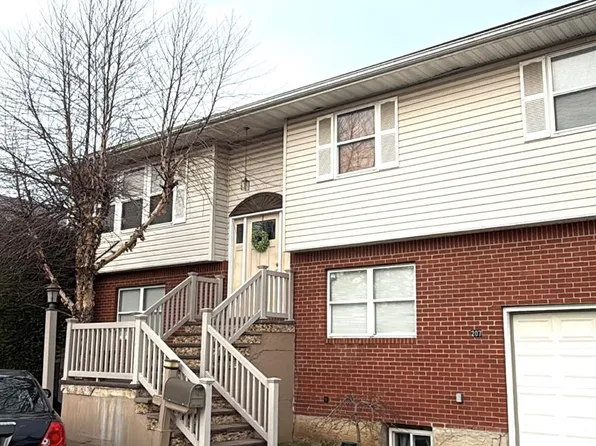 207 Lenox Ave, Uniondale, NY 11553