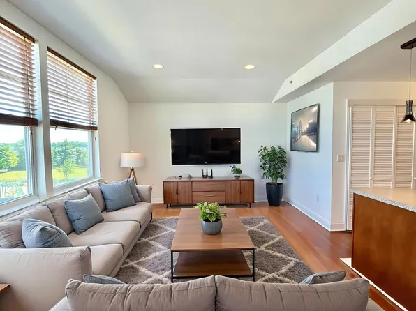 87 Horizon Ct Unit B, Bronx, NY 10473