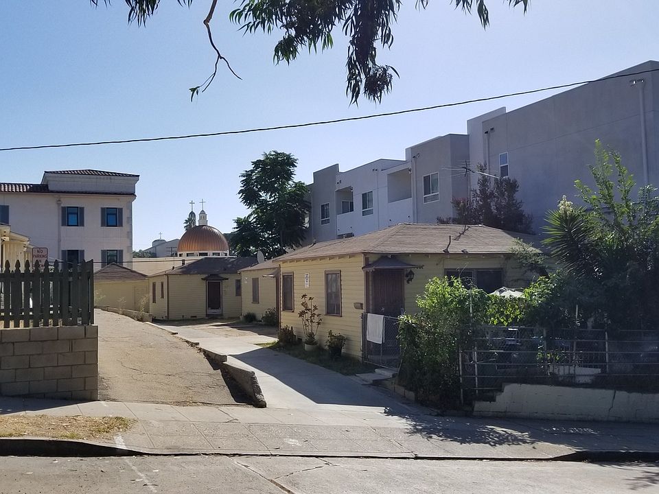 1st image of 2226 Valley St