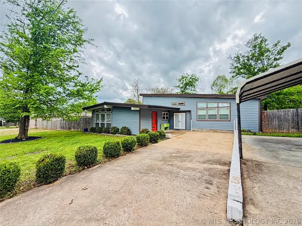 1002 Hillcrest Ave, Tahlequah, OK 74464