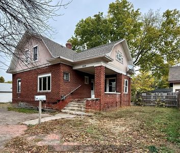 809 N Sycamore St, Grand Island, NE, 68801