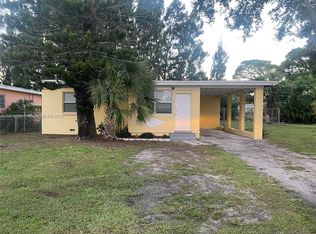1307 N 20th St, Fort Pierce, FL 34950