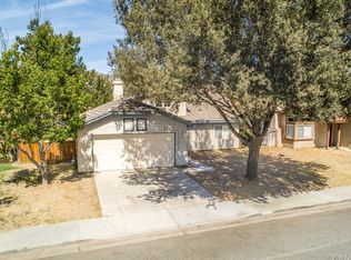 1041 Reinhart St, San Jacinto, CA 92583