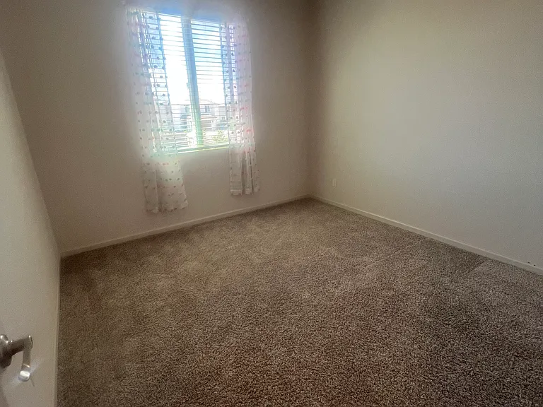 1878 Holland Ln — Photo 45
