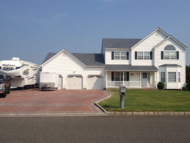 Front 41 Deer Lane