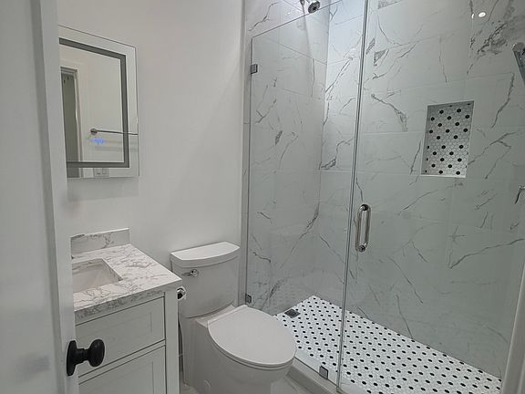 3rd image of 151 E 47th St #153