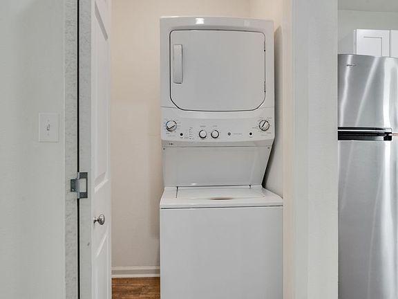 5th image of 5054 W University Blvd APT A