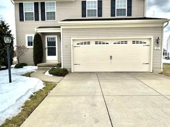 29 Skylark Ln, Niagara Falls, NY 14304