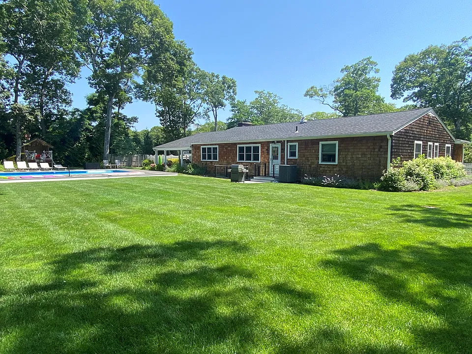 145 Beach Rd