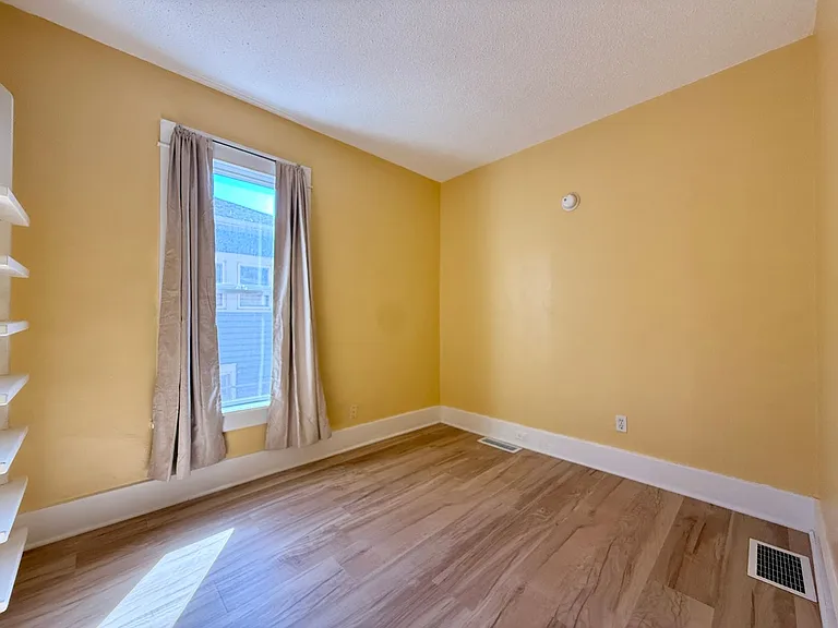 909 Ouray Ave — Photo 18