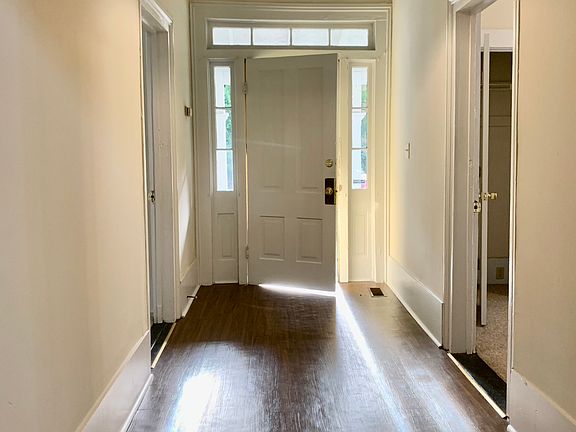 Entry Foyer