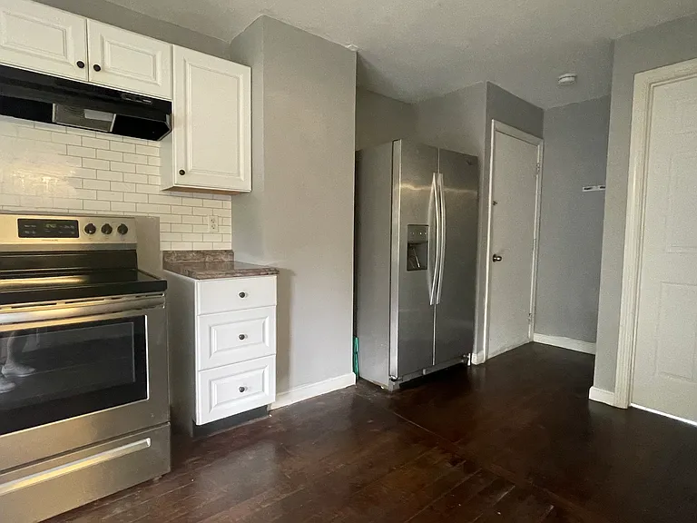 588 W Hartford Ave #2 — Photo 5