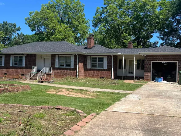 208 McDade Ave, Greer, SC 29651