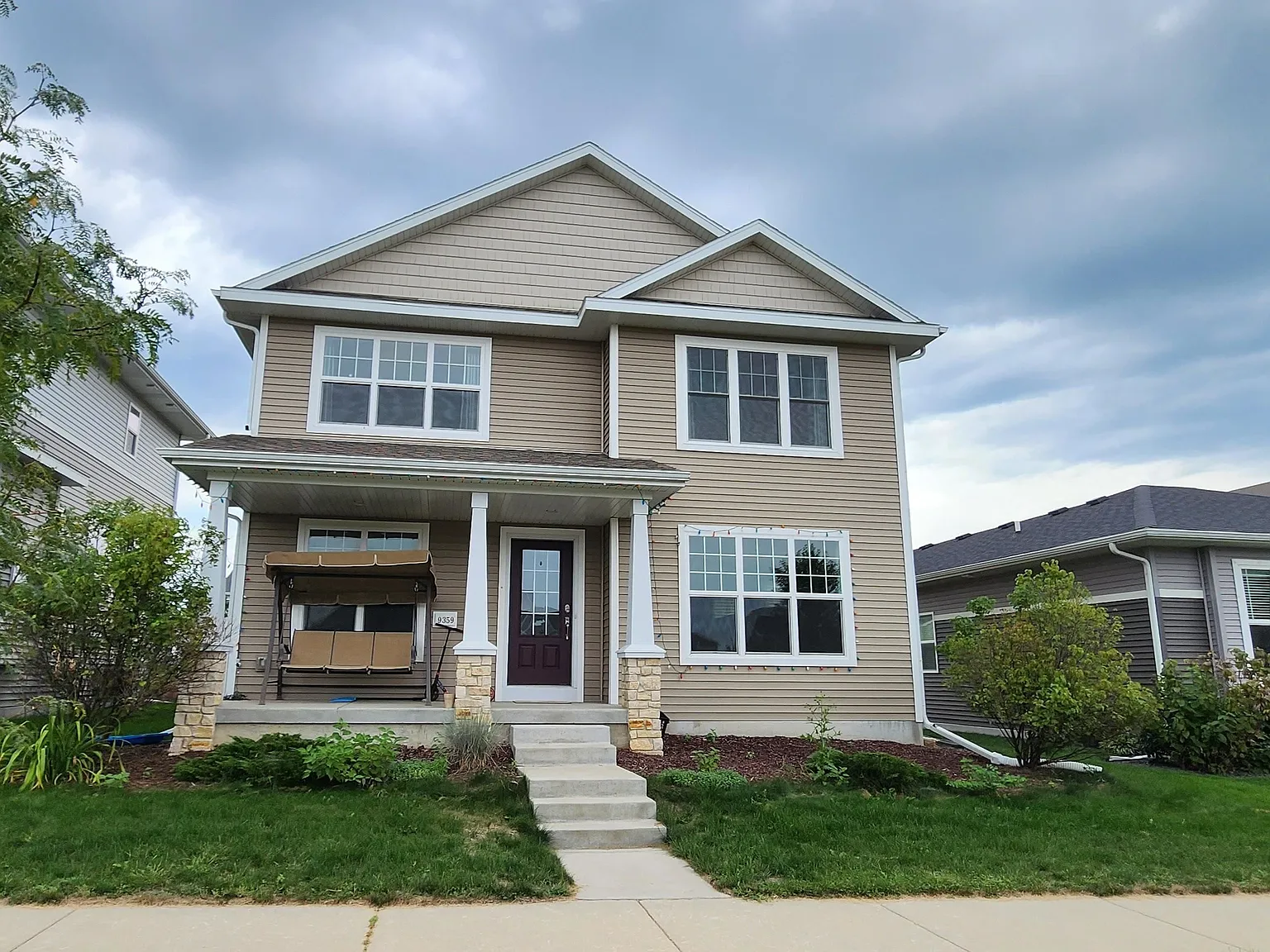3 bed, 2.5 bath, 1836 sqft, $2,950 — Photo 2