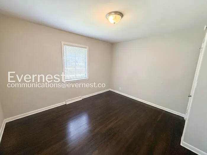 9825 Maple Ln — Photo 9