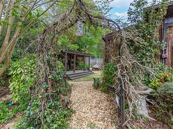 5th image of 4034 Fulton Springs Ln