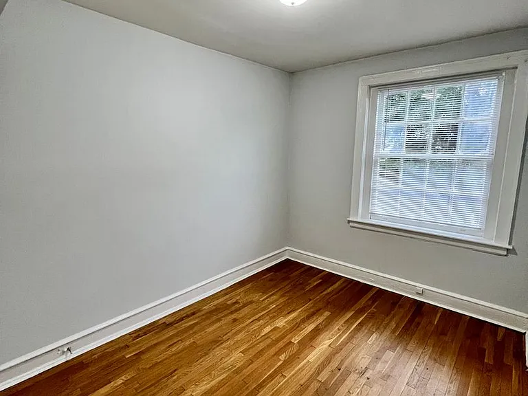1107 W Grace St — Photo 15