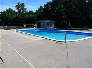 126 Blue Creek Ct, Louisville, KY