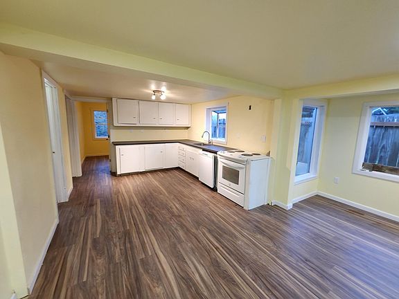 2nd image of 104 Galleon Loop NE #2
