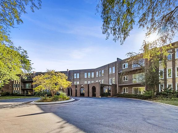 3rd image of 1500 Sandstone Dr APT 316