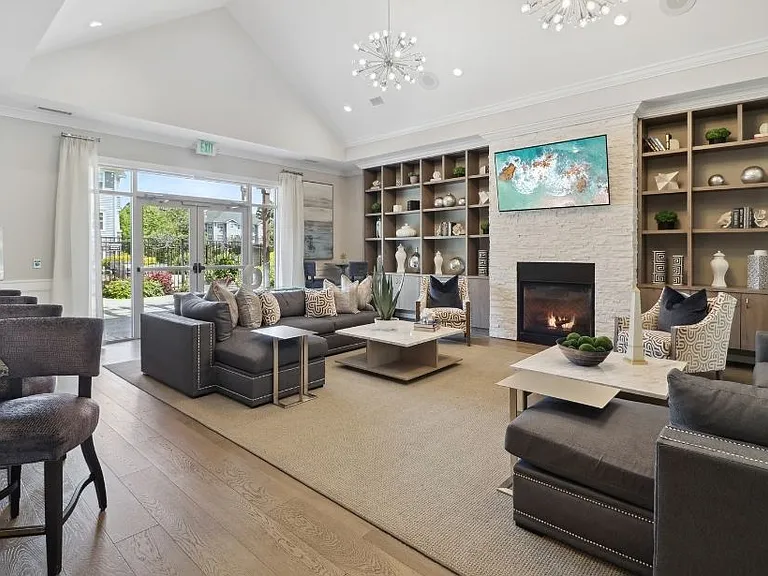 Avanti Luxury Apartments — Photo 11
