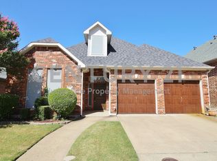 1803 Masters Dr, Desoto, TX 75115