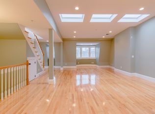 32 Upton St #PENTHOUSE, Boston, MA 02118