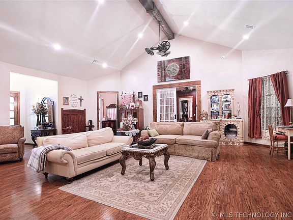 2nd image of 701 Young Rd