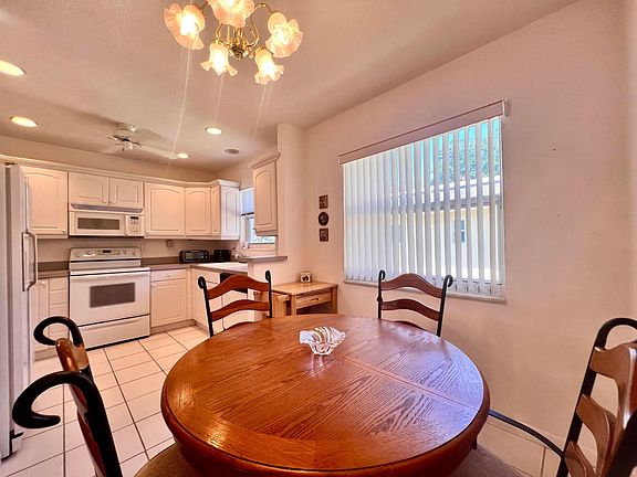 2nd image of 134 Stratford J