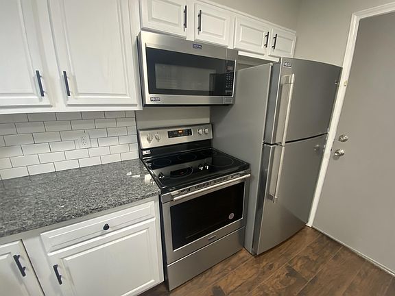 5th image of 690 Gibbard Ave