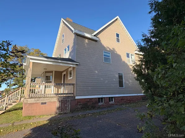 937 Quincy St, Hancock, MI 49930