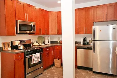 Rented by R New York