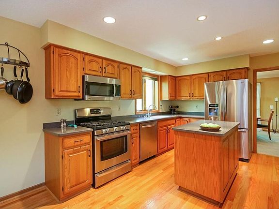 5th image of 6408 Alexander Ct