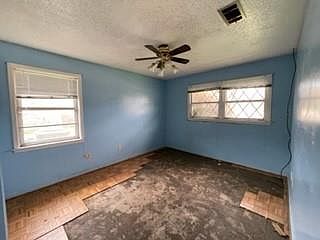 4th image of 312 Brookmeade Dr
