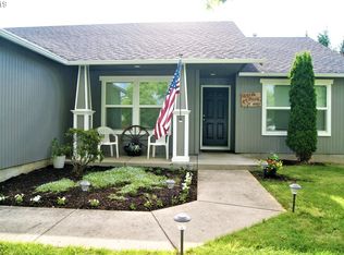 903 N 1st St, Creswell, OR 97426