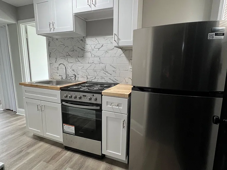 44 S Morton Ave #5 — Photo 1