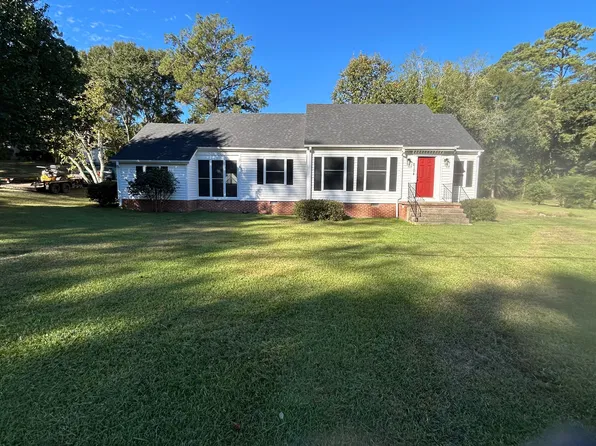 2104 N 7th Ave, Laurel, MS 39440