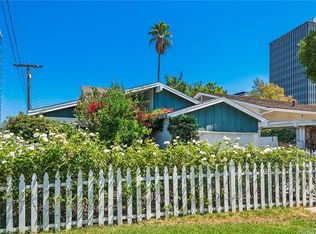 15961 Dickens St, Encino, CA 91436