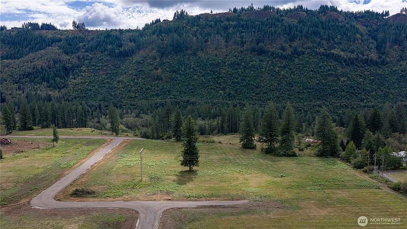5th image of 208 Sawmill Road